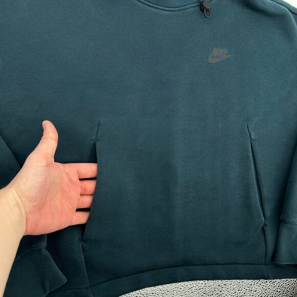 Women's Blue Nike NSW Tech Fleece Oversized Cropped Hoodie Sweatshirt Sz Medium - Picture 4 of 8